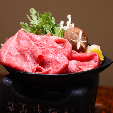 写真：京都牛は京会席でステーキとして供します