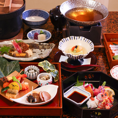 写真：丹精込めた花咲の京料理
