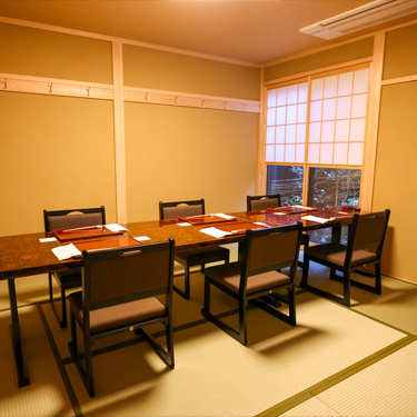 写真：ゆったりしたお座敷や個室をご用意