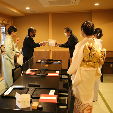写真：結納の様子