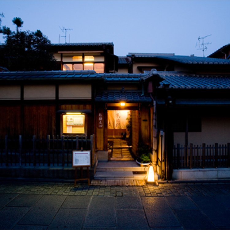 写真：八坂神社